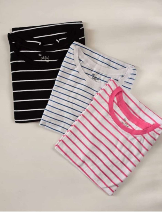 ترکیب سه رنگ جذاب تیشرت راهراه زنانه | آبی، مشکی، صورتی