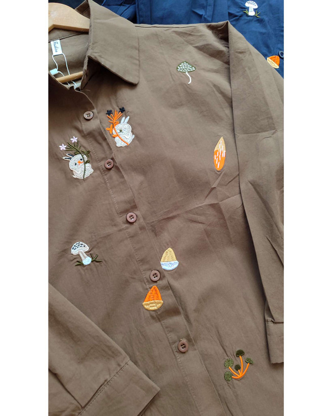 شومیز گلدوزی وارداتی طرح خرگوش و هویج اورجینال زنانه